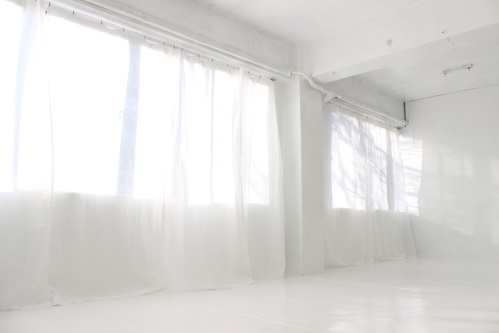 2F 多目的スタジオ（白廃墟風エリア）