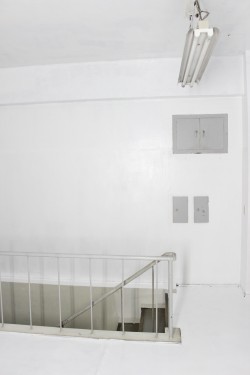 多目的スタジオ（白廃墟風エリア）